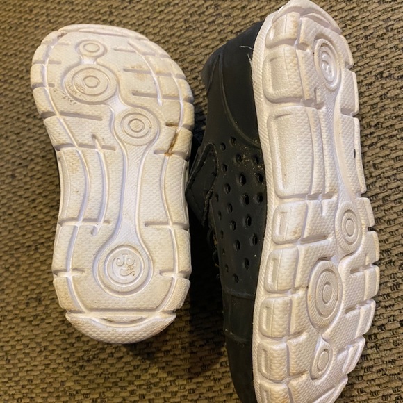 Surpriz size 8 rubber shoes - Picture 2 of 2